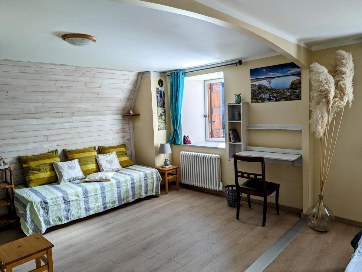 Chambres D'Hotes Le Lepadou-Bas Saint-Chély-dʼAubrac Eksteriør billede