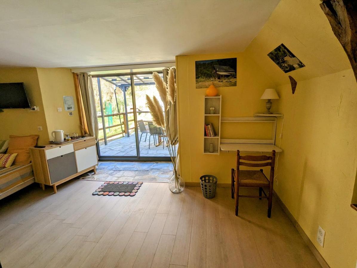 Chambres D'Hotes Le Lepadou-Bas Saint-Chély-dʼAubrac Eksteriør billede